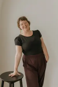 Carly Smith Carly Smith registered massage therapist and lymphatic drainage massage therapist at Triada Health Ottawa