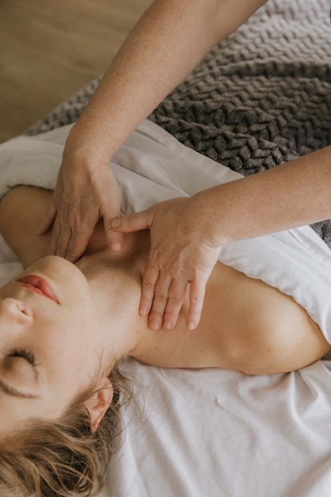 Manual Lymphatic Drainage treatment by an RMT in Ottawa